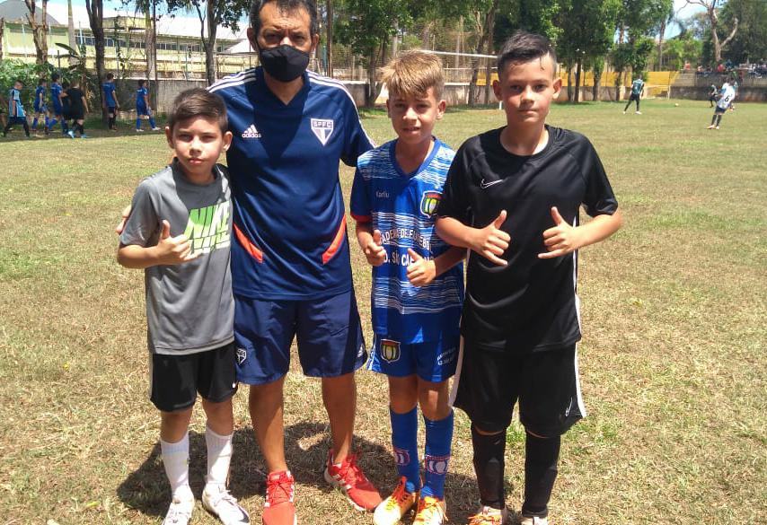 Atletas da Escolinha Fratello'S Sports de Adamantina são aprovados na Avaliação do São Paulo FC