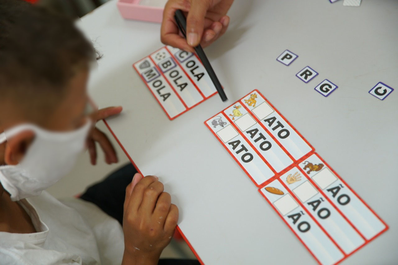 Presídio produz mais de 60 mil máscaras reutilizáveis para alunos das Escolas Estaduais