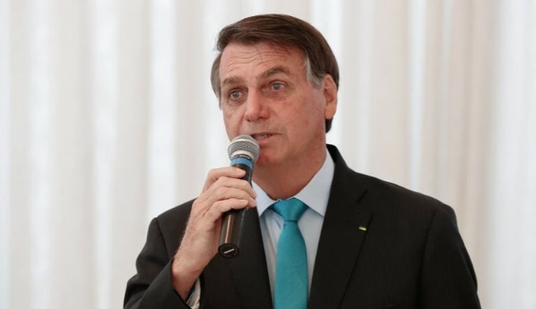 Bolsonaro sobre prorrogação do auxílio: ‘Pergunta para o vírus’