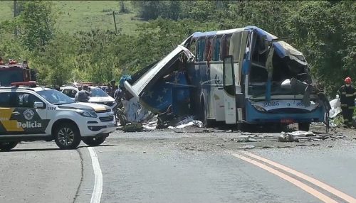 Tragédia em Taguaí: empresa de ônibus envolvida em acidente com mais de 40 mortos é clandestina