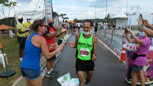 Adamantinense e Campeão da 1a Etapa do Brasileiro de Ultra Maratona de atletismo