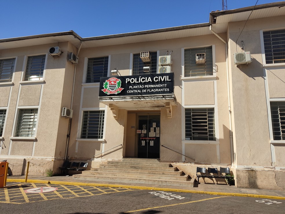 Mulher leva facada no braço, pescoço e costas de ‘ex-convivente’ em Presidente Prudente