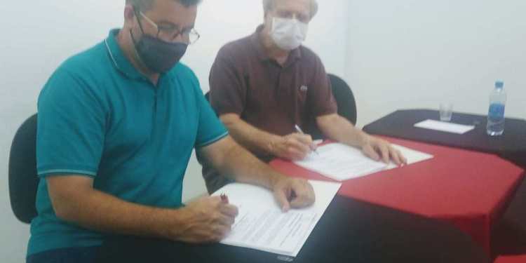 Presidente do Sincomercio Nova Alta Paulista assina Convenção Coletiva de Trabalho 2020/21