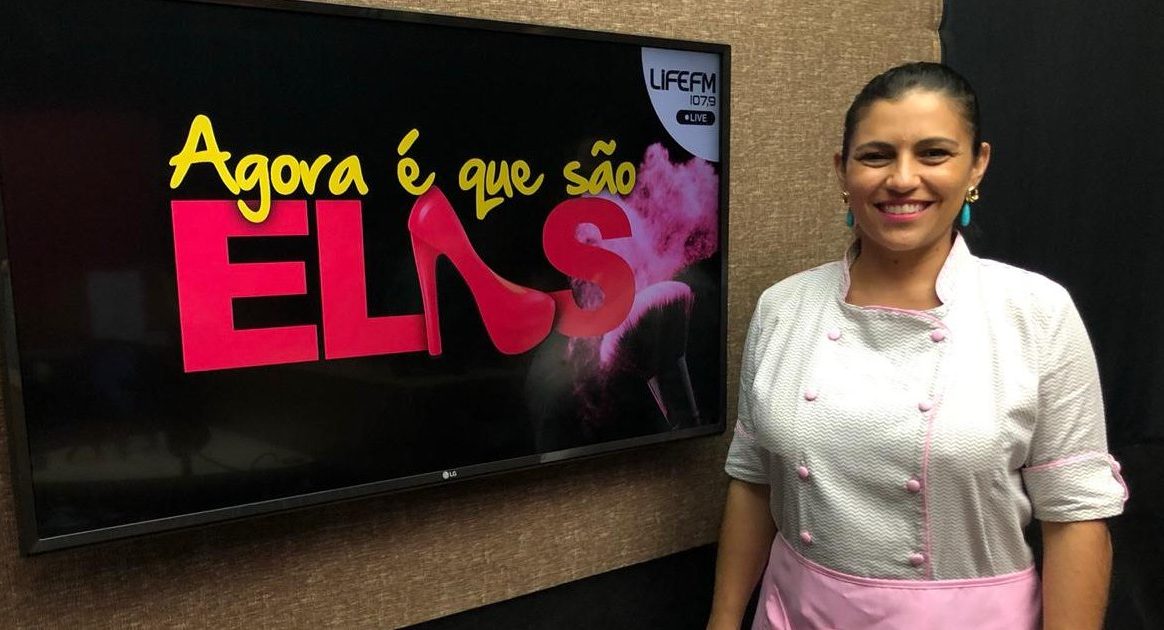 Leila Coladello faz receita ao vivo no Agora é Que São Elas