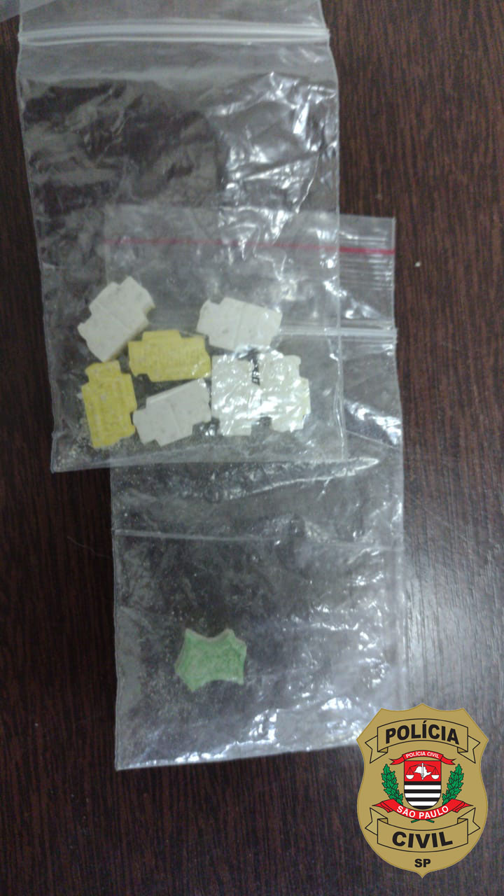 DISE de Assis faz apreensão de drogas.