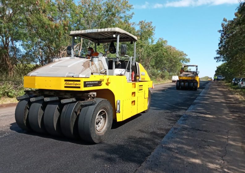 Recuperação de pavimento prossegue na SP 425