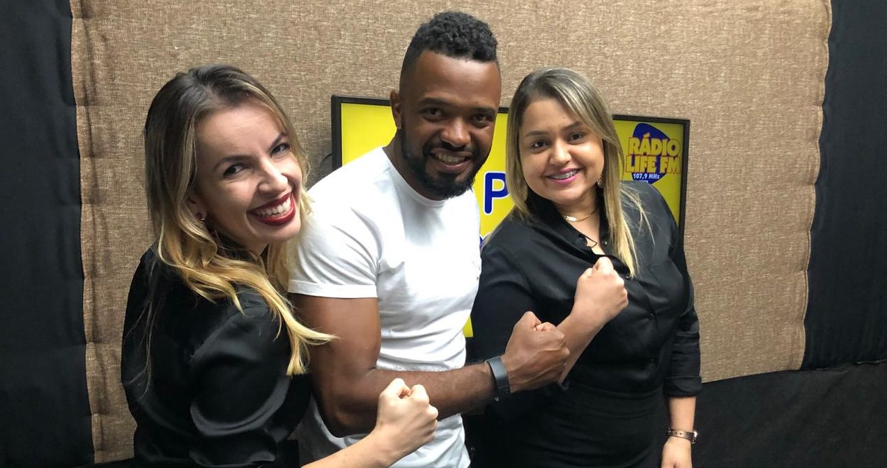 Programa especial de Natal da Life FM reúne apresentadores Anderson Pereira, Cleide Tineti e Mayra Ferrari