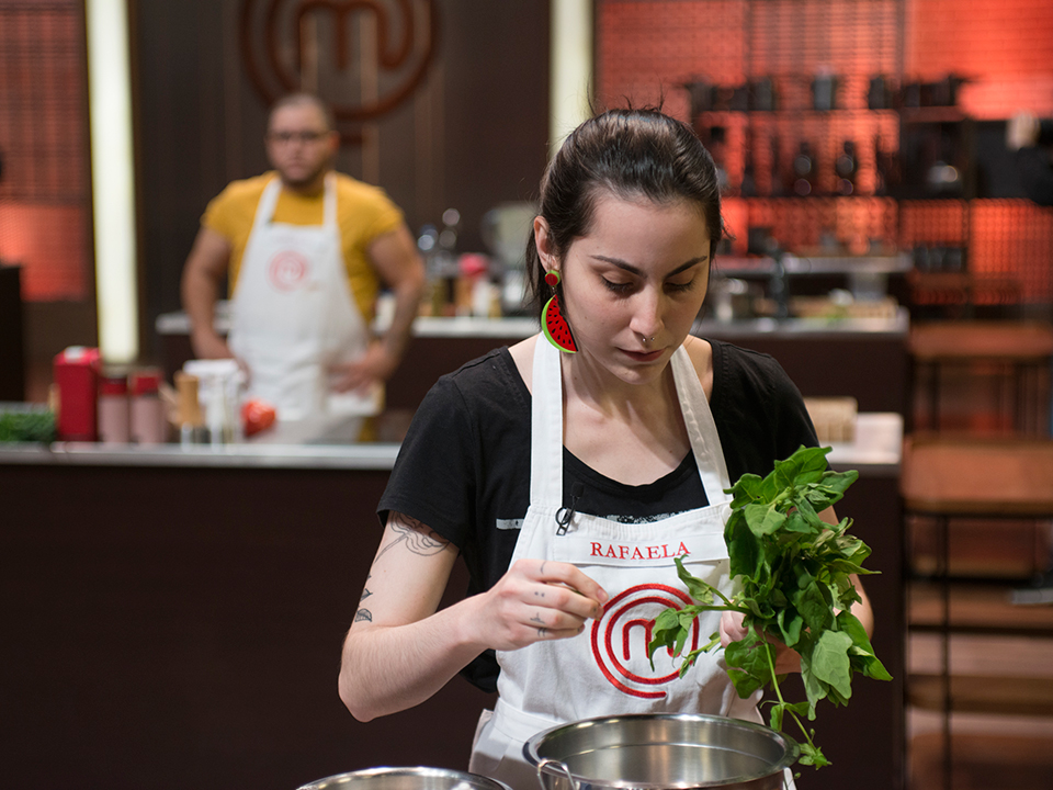 Adamantinense Rafaela Rissoli vence edição do MasterChef Brasil