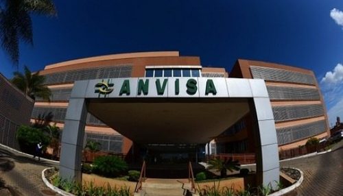 Diretoria da Anvisa aprova uso emergencial de vacinas contra covid