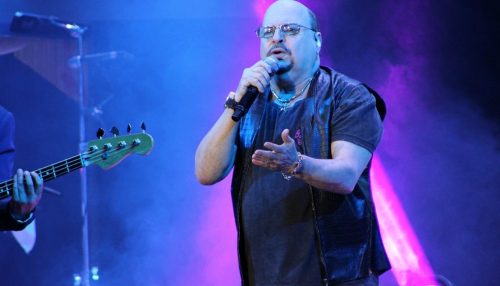 Paulinho, vocalista do Roupa Nova, morre no Rio aos 68 anos após contrair Covid-19