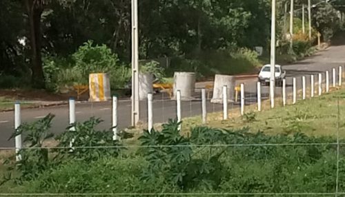 Prefeitura fecha acessos ao loteamento que recebe aglomerações