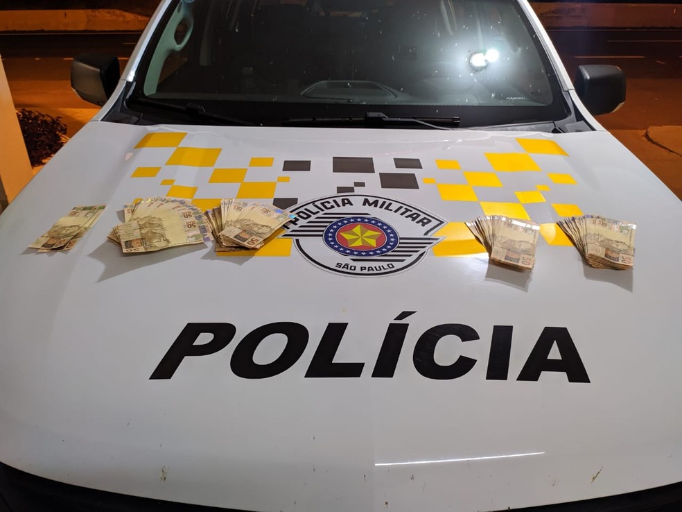 Polícia Rodoviária apreende mais de R$ 20 mil em notas falsas com passageiro de ônibus