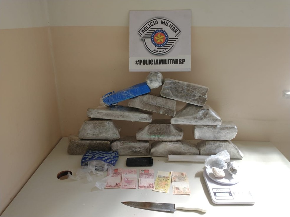 Polícia Militar apreende mais de 9 kg de maconha e casal acaba preso por tráfico