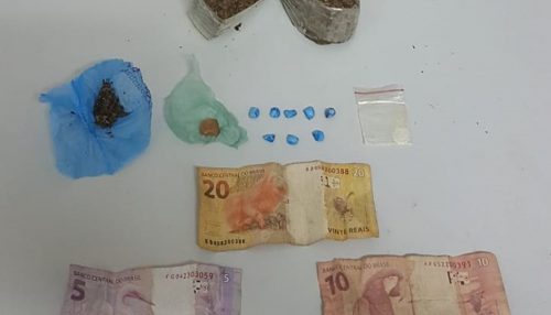 Após denúncia, três homens são presos por tráfico de drogas no Jardim Marisa