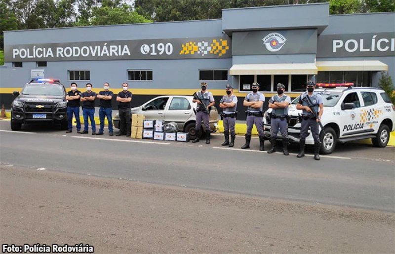 Polícia Rodoviária apreende cerca de 150 kg de maconha em operação na SP-270