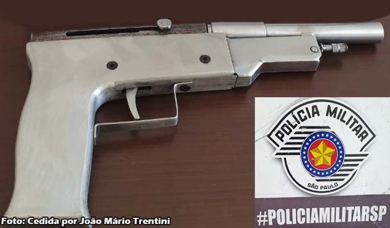 Homem é preso com arma de uso restrito