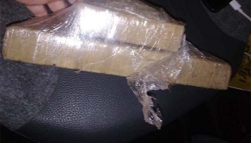 PM de Rinópolis apreende cerca de 1kg de maconha em carro com quatro pessoas