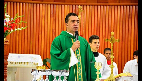 Padre Rui se despediu de Adamantina nas missas deste final de semana