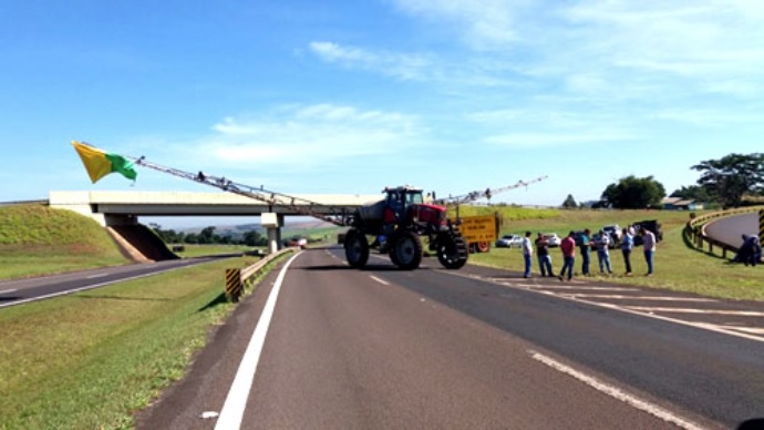 Sindicatos e cooperativas organizam ‘tratoraço’ contra aumento de ICMS em SP