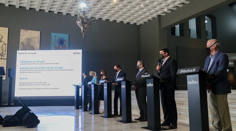 Governo de SP apresenta plano de logística da vacinação contra a Covid-19