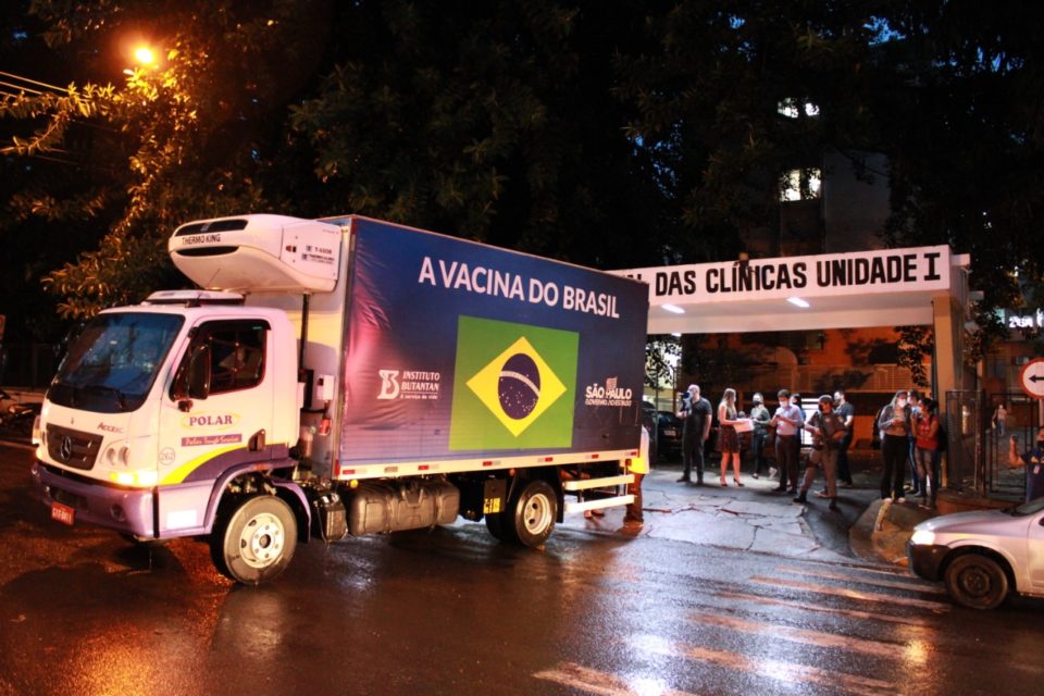 Coronavac chega a Marília com prioridade para a ‘linha de frente’