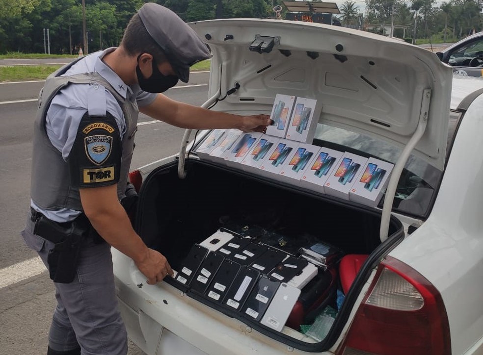 Fiscalização apreende carga de produtos eletrônicos sem notas fiscais em Presidente Prudente