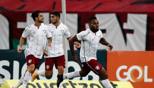 Fluminense vira sobre o Flamengo e mantém rival longe da liderança