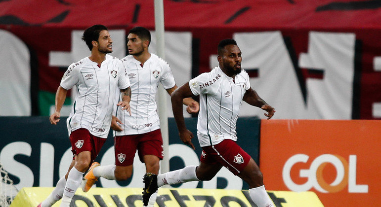 Fluminense vira sobre o Flamengo e mantém rival longe da liderança