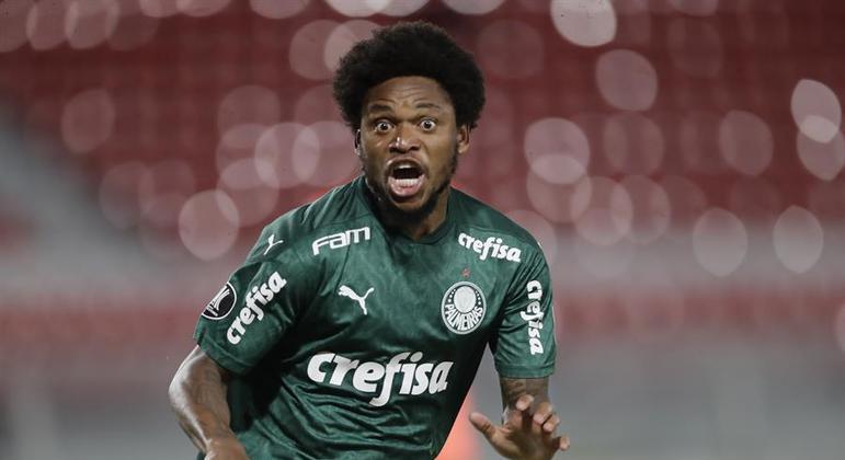 Palmeiras atropela o River e fica perto da final da Libertadores: 3 a 0