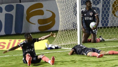 São Paulo tem 69% de chance de ser campeão, e risco de queda de Botafogo e Coritiba supera 90%; veja