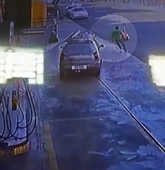 Eletricista salva criança após carrinho descer avenida ‘desgovernado’