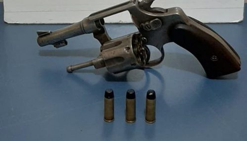 Homem é preso em flagrante por porte ilegal de arma em Martinópolis