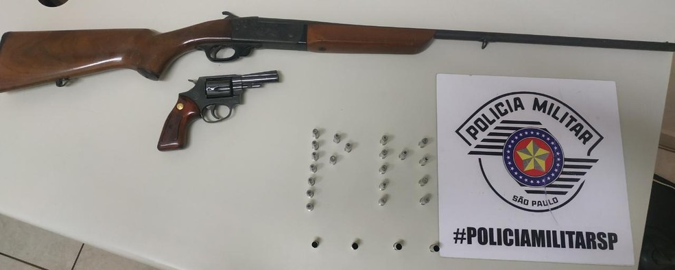 Após discussão por causa de marmita, mulher é esganada e agredida a chutes pelo namorado