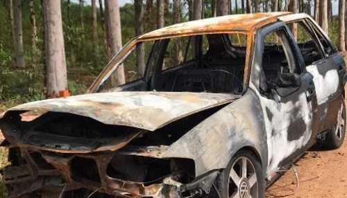 Carro e moto pegam fogo após acidente na SP-294 em Adamantina