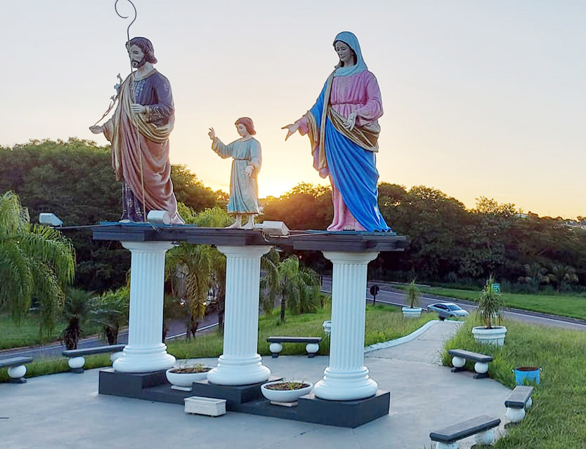 Concluída restauração das imagens da Sagrada Família as margens da SP-294