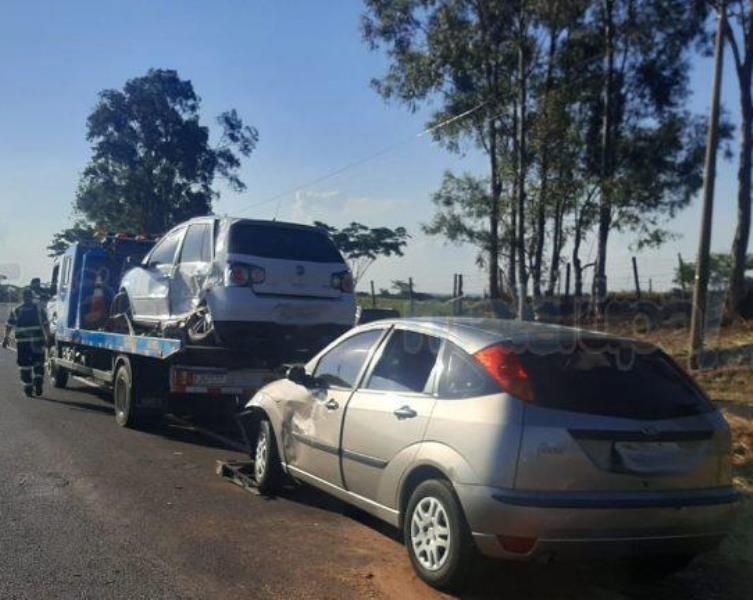 Acidente na SP-294 deixa sete pessoas feridas