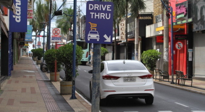 Araraquara decreta 'lockdown total', veta carros e fecha mercados