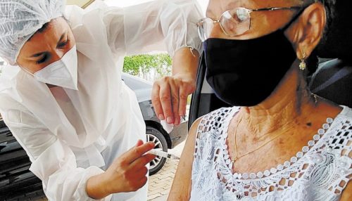 Levantamento traz números detalhados da vacinação contra Covid-19 em Adamantina