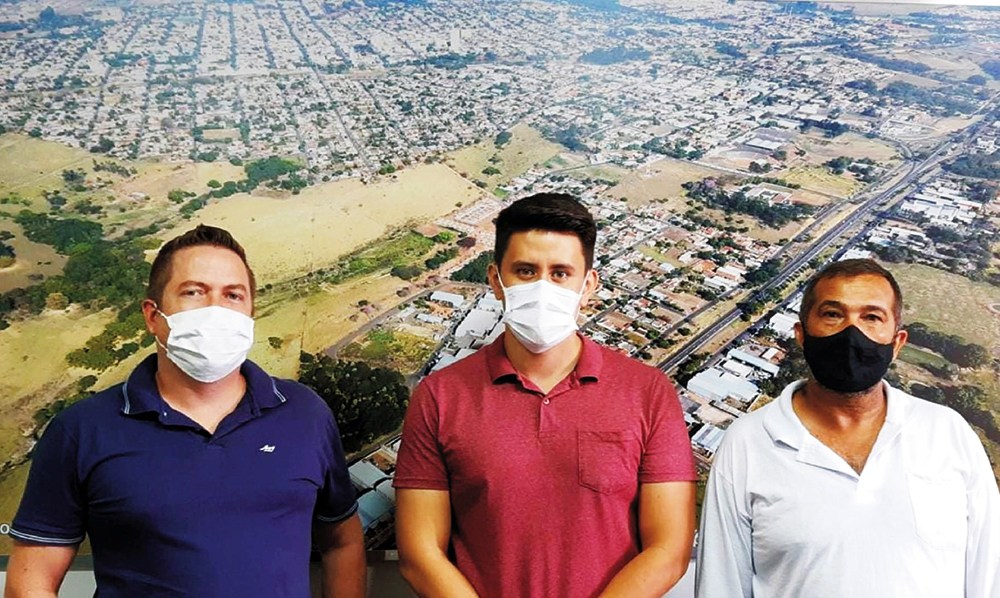 Após recorrerem ao MP, vereadores encaminham novo Ofício para a Prefeitura fornecer a lista de vacinados contra a Covid-19