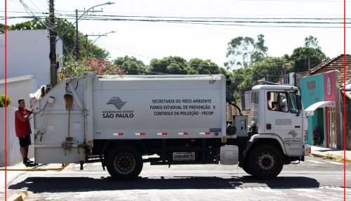 Saco de lixo de casas com doentes de Covid deve ser identificado com fita vermelha