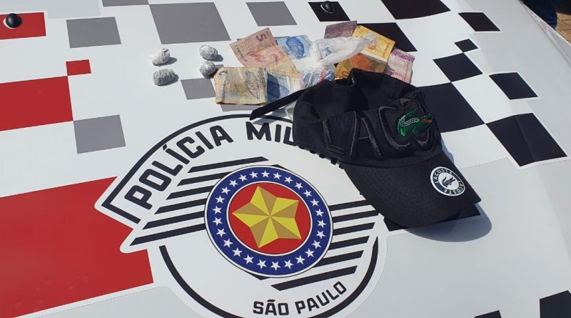 Em Lucélia traficante é preso em flagrante pela Polícia Militar ao ser surpreendido vendendo maconha
