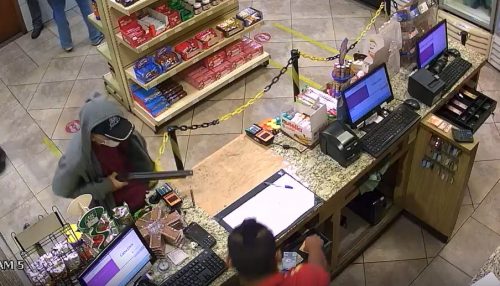 Trio armado rende funcionários e rouba R$ 1 mil de posto de combustíveis em Santo Anastácio