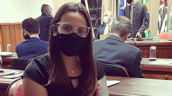 Câmara aprova projeto de lei que torna obrigatória a divulgação dos vacinados contra a Covid-19