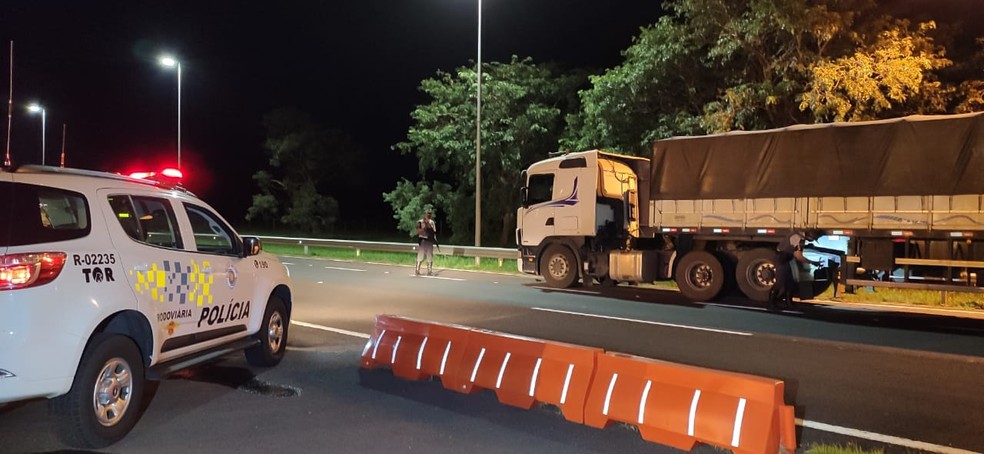Polícia Rodoviária prende homem por receptação após abordar caminhão com queixa de roubo