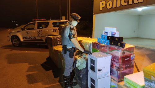 Mercadorias oriundas do Paraguai são apreendidas durante fiscalização da Polícia Rodoviária na SP-270