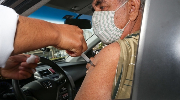 Projeto de lei sobre publicação da lista com nomes de vacinados será votado nesta segunda (5)