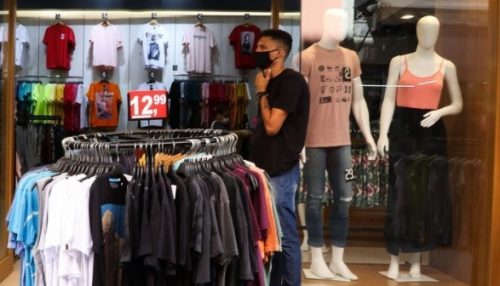 Após reportagens do SIGA MAIS, Prefeitura emite decreto e ajusta horário do comércio