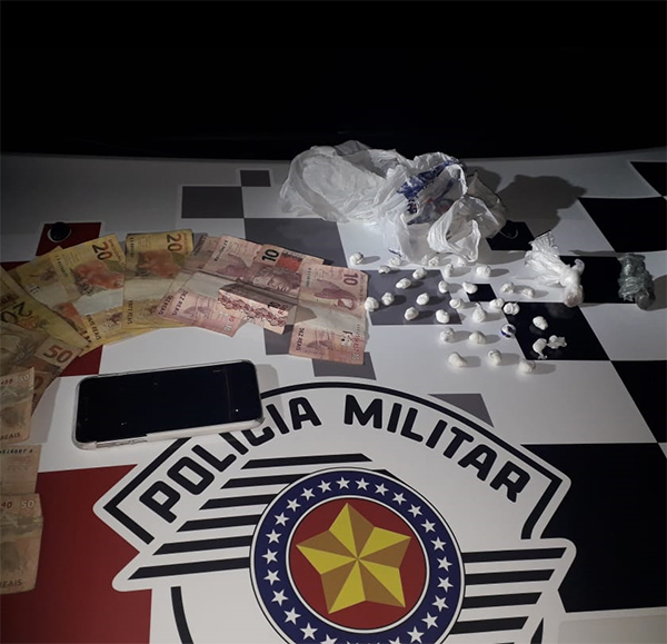 Homem é preso pela Polícia Militar por tráfico de drogas