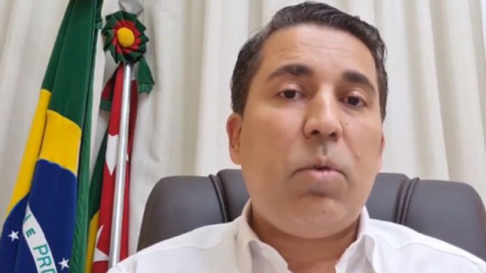 VACINA FORA DO PRAZO: Prefeito André Lemos determina que sejam apuradas responsabilidades