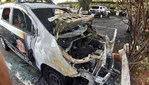 Incêndio atinge três viaturas em pátio da Polícia Civil de Dracena